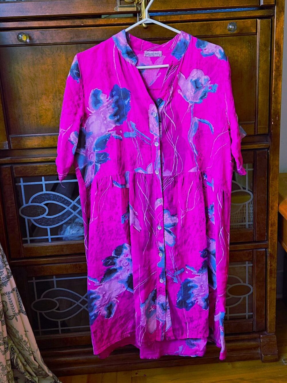 Stunning 100% linen fuchsia dress with floral pattern